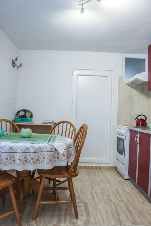 Apartman Marta Banka Eksteriør bilde